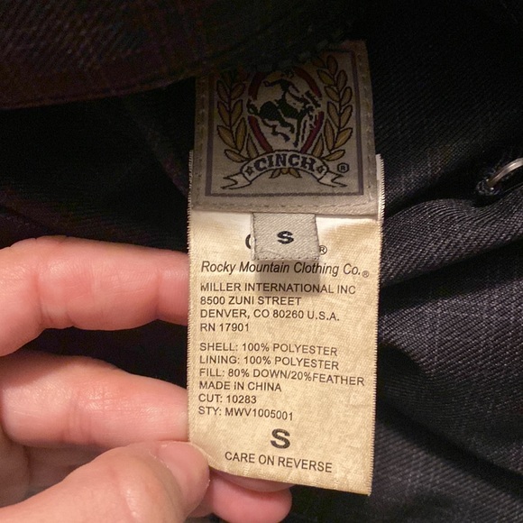 Cinch down vest - Picture 7 of 8